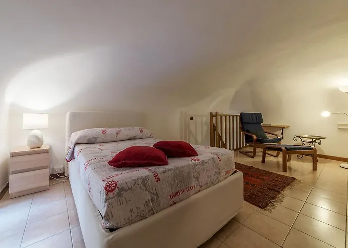 Guesthost - Piazza Vittorio Exclusive Apartment *